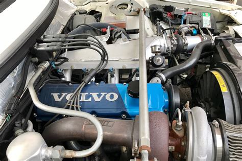 1983 Volvo 240 engine