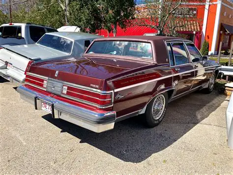 1984 Buick Park avenue photo