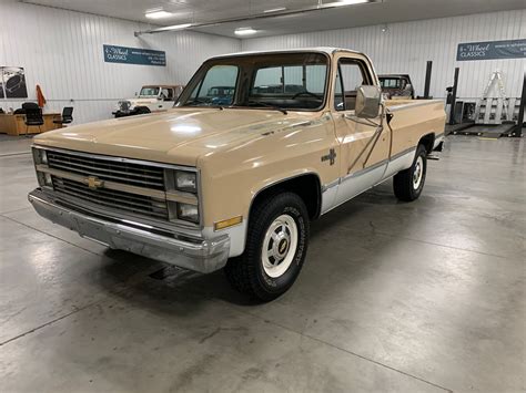 1984 Chevrolet C20 engine