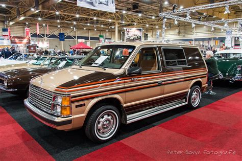 1984 Dodge Mini ram van