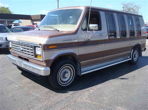 1984 Ford E150 photo