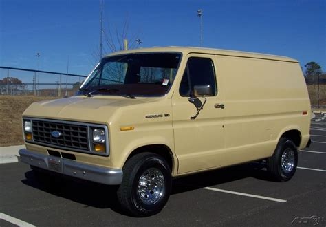 1984 Ford E250 photo