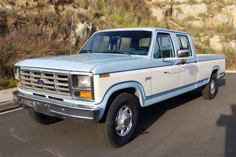 1984 Ford F350 photo