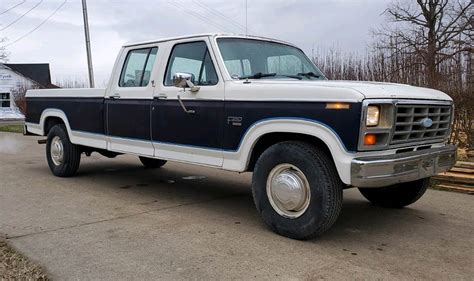 1984 Ford F350 photo