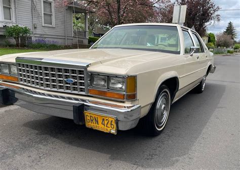 1984 Ford Ltd photo