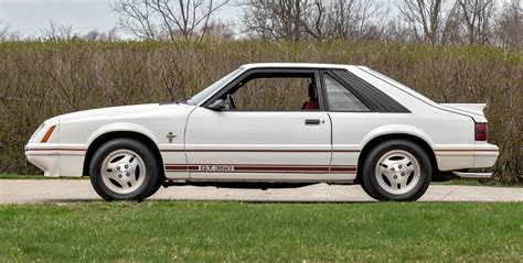 1984 Ford Mustang photo