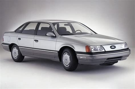 1984 Ford Taurus photo