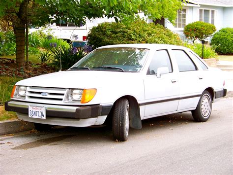 1984 Ford Tempo