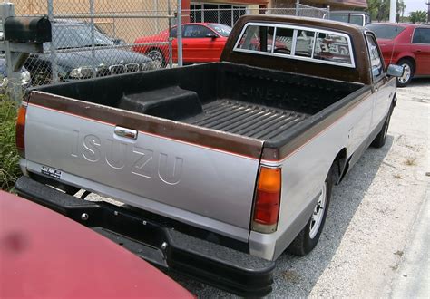 1984 Isuzu Pickup truck photo