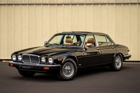 1984 Jaguar Xj photo