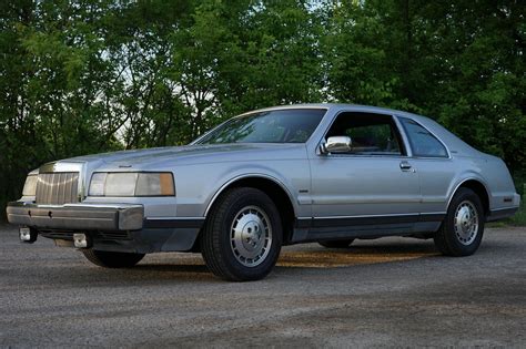 1984 Lincoln Continental engine