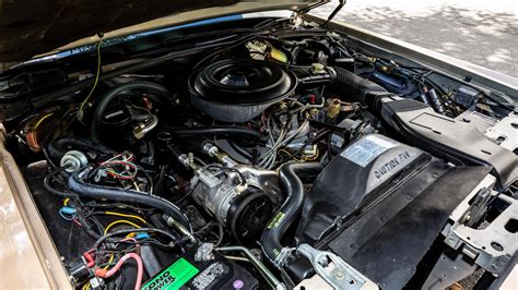 1984 Lincoln Town car engine