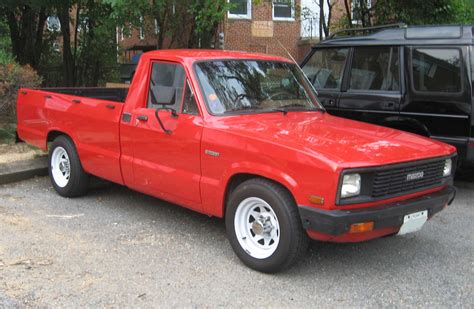 1984 Mazda B2000 photo