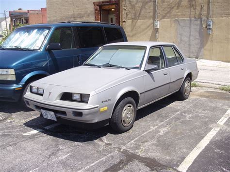 1984 Pontiac 2000 photo