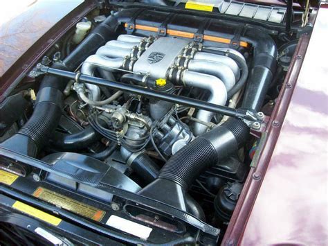 1984 Porsche 928 engine