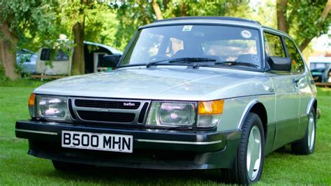 1984 Saab 900 photo