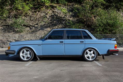 1984 Volvo 240 photo