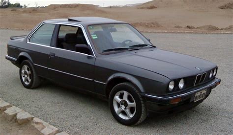 1985 Bmw 318 photo