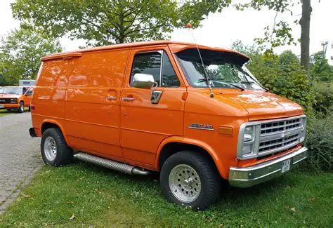 1985 Chevrolet G10 engine