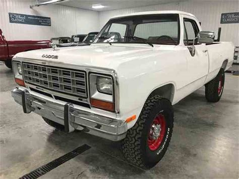 1985 Dodge D200 photo