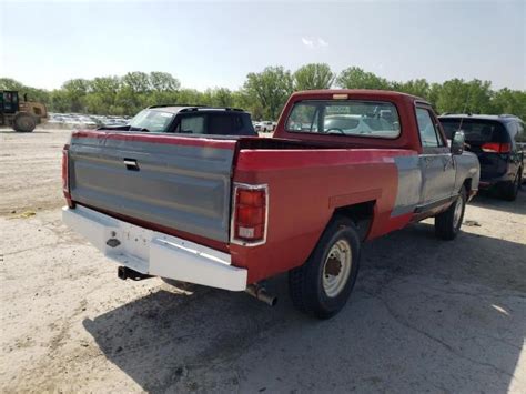 1985 Dodge D200