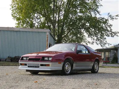 1985 Dodge Daytona photo