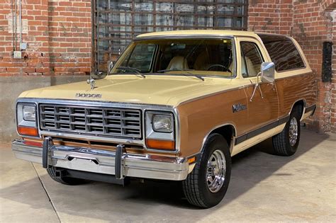 1985 Dodge Ramcharger photo