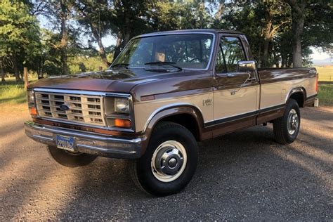 1985 Ford Explorer photo