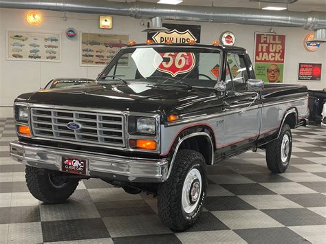 1985 Ford F250 engine