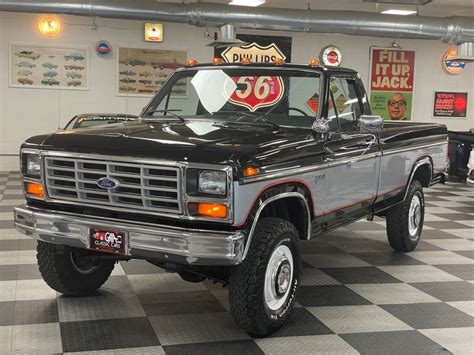 1985 Ford F250 photo