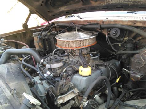 1985 Ford F350 engine