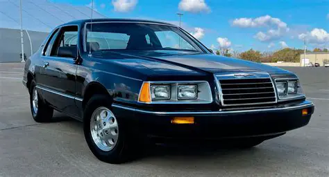 1985 Ford Thunderbird photo