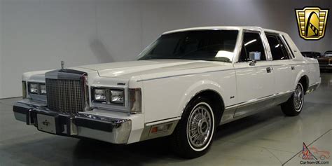 1985 Lincoln Town car engine