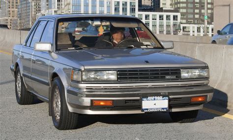 1985 Nissan Maxima photo