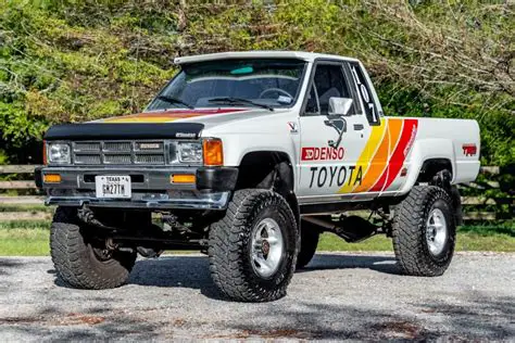 1985 Toyota Toyota truck photo