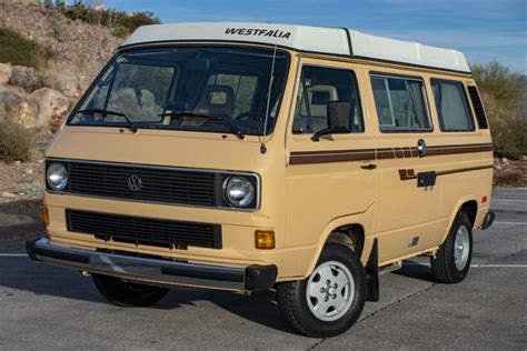 1985 Volkswagen Camper photo