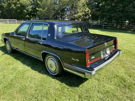 1986 Cadillac Deville photo