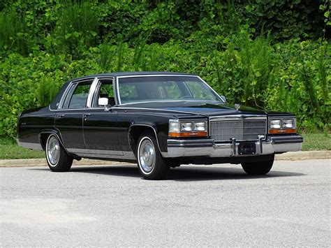 1986 Cadillac Fleetwood photo