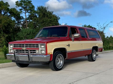 1986 Chevrolet Suburban engine