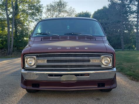 1986 Dodge B200 photo