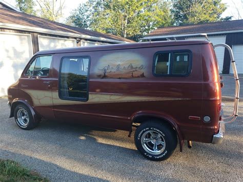 1986 Dodge B200 photo