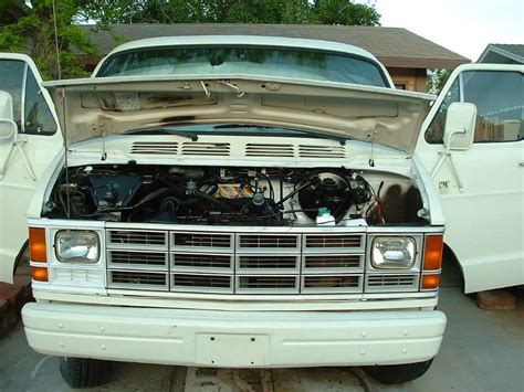 1986 Dodge B250 engine