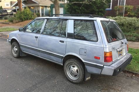 1986 Dodge Colt vista photo