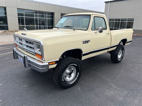 1986 Dodge Dodge truck engine