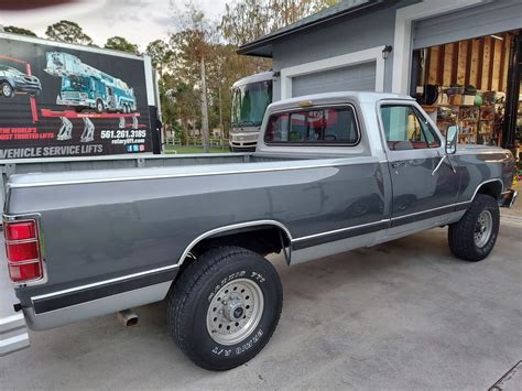 1986 Dodge W250 engine