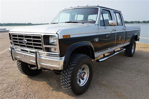 1986 Ford F350 photo