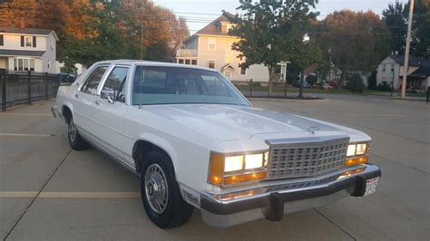 1986 Ford Ltd engine