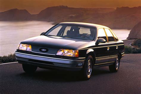 1986 Ford Taurus photo