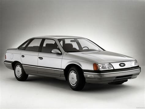 1986 Ford Taurus photo