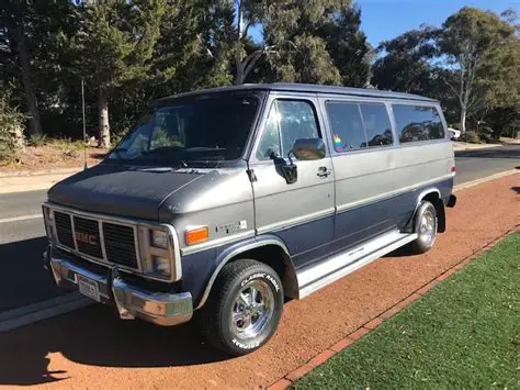 1986 Gmc G2500 photo